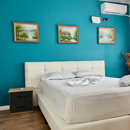 Private Entry And Bathroom Vendégház